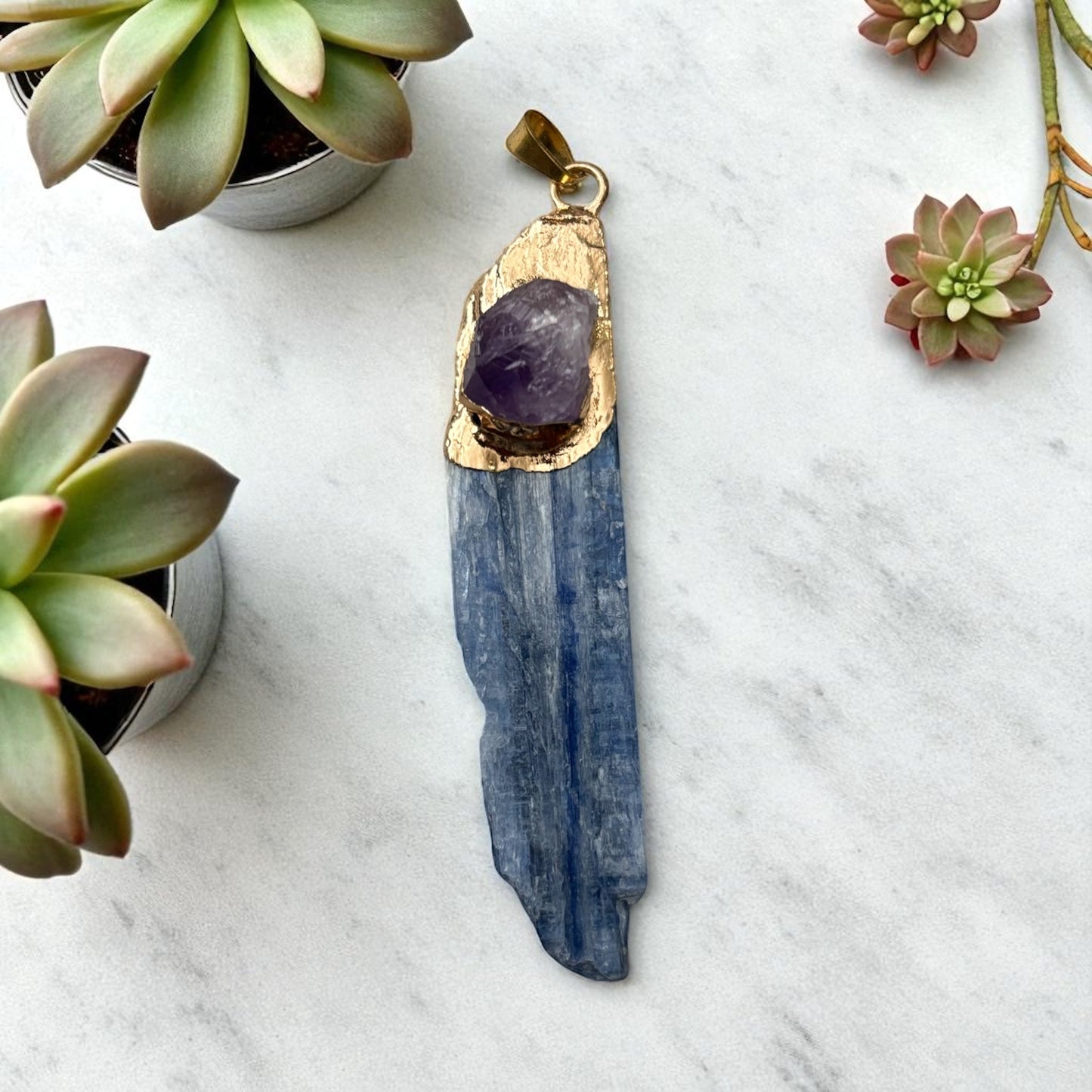 Blue kyanite pendant